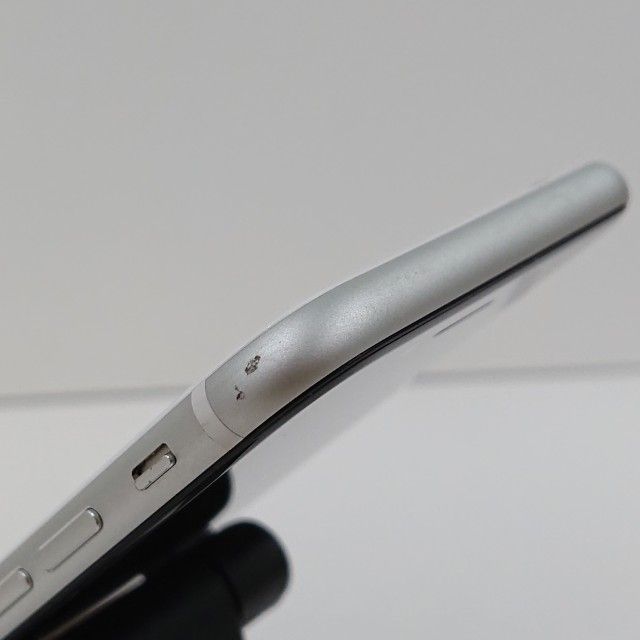 iPhoneSE ��2���� 64GB �ɥ��� �ۥ磻�� c17372