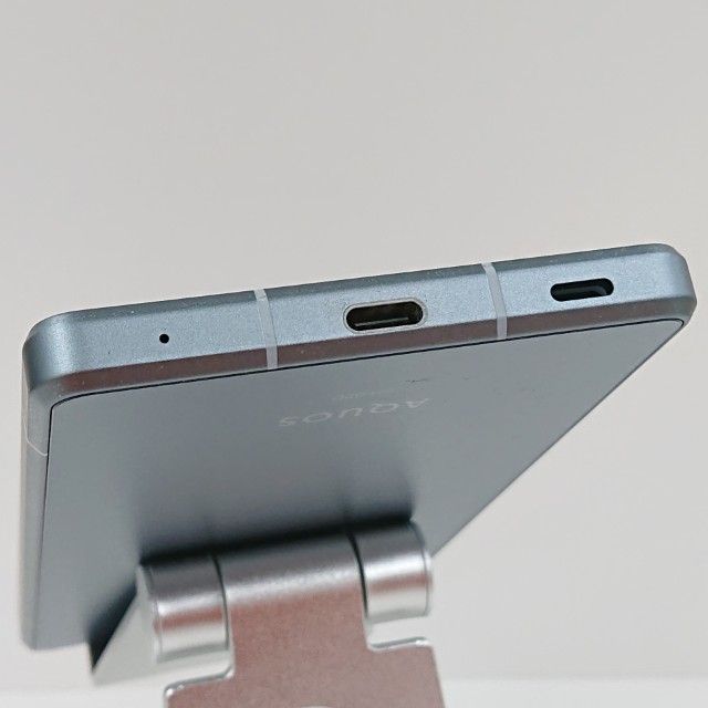 AQUOS R8 SH-52D �ɥ��� �֥롼 c17256