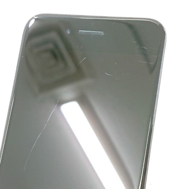 iPhoneSE ��3���� 128GB au �������饤�� c21248