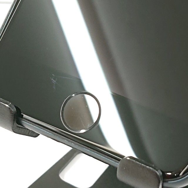 iPhoneSE ��3���� 64GB au �ߥåɥʥ��� c16791