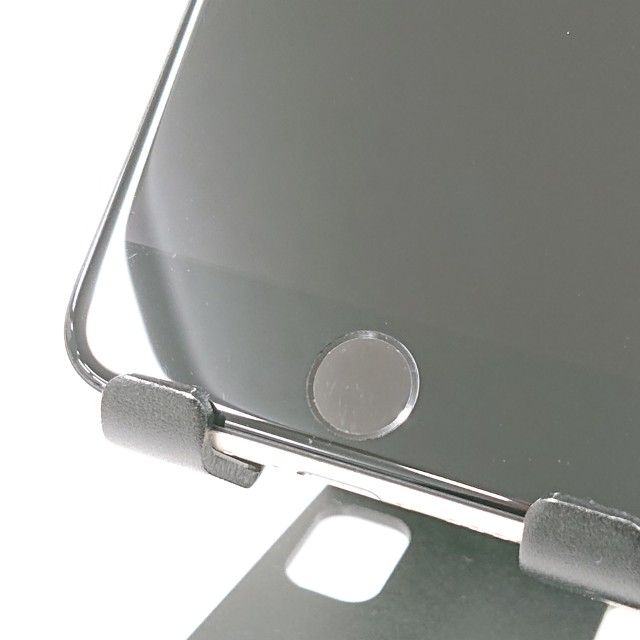 iPhoneSE ��3���� 64GB �ɥ��� �������饤�� c18425