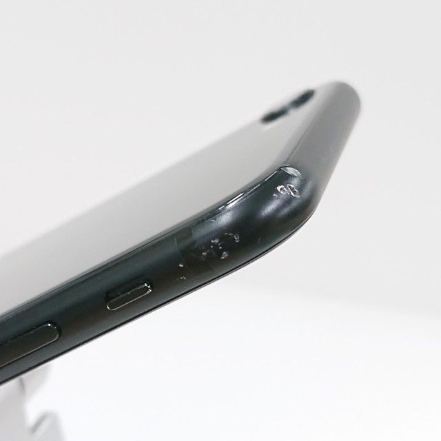 iPhoneSE ��2���� 64GB au �֥�å� c22265