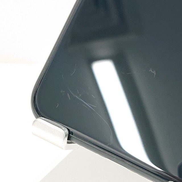 iPhoneSE ��3���� 64GB au �ߥåɥʥ��� c21063