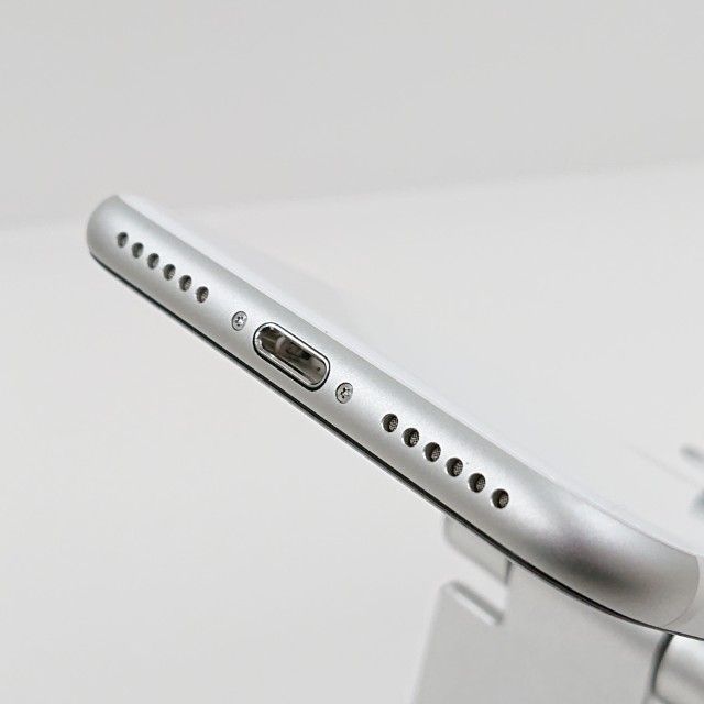 iPhoneSE ��2���� 64GB �ɥ��� �ۥ磻�� c22958