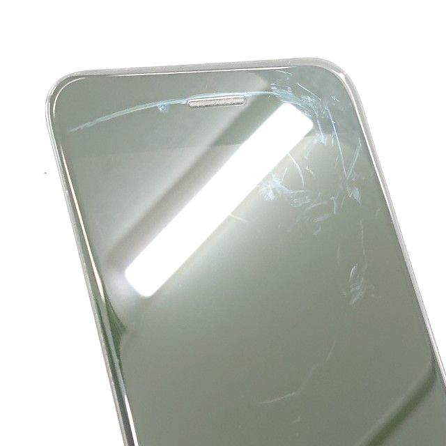 iPhoneSE ��2���� 64GB �ɥ��� �ۥ磻�� c21675
