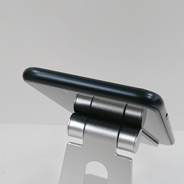 iPhoneSE ��3���� 64GB au �ߥåɥʥ��� c18196