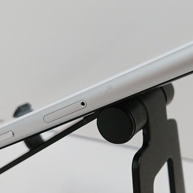 iPhoneSE ��2���� 64GB �ɥ��� �ۥ磻�� c17372