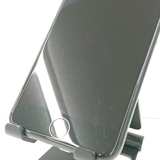 iPhoneSE ��2���� 64GB au �֥�å� c16573