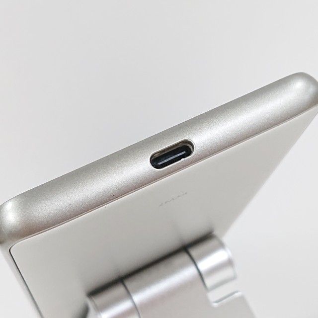 BASIO4 KYV47 au �����ѥ󥴡���� c17468