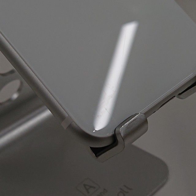 iPhoneSE ��2���� 64GB �ɥ��� �ۥ磻�� c22954