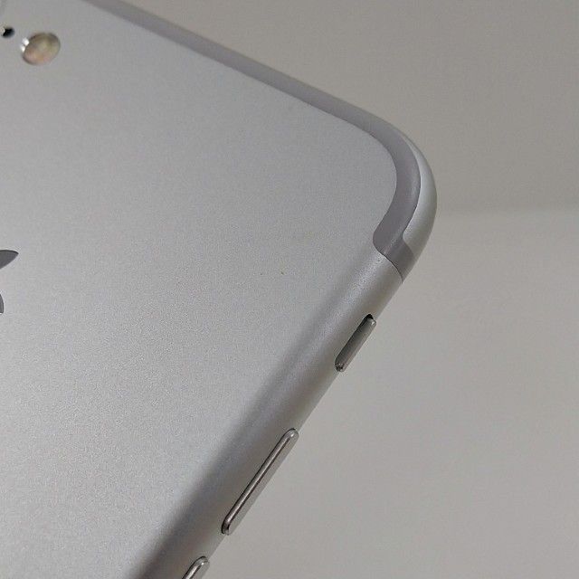 iPhone7 32GB �ɥ��� ����С� c22437