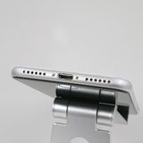 iPhoneSE ��2���� 64GB au �ۥ磻�� c16593