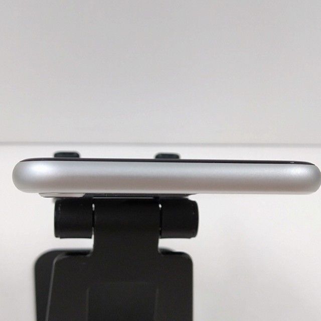 iPhoneSE ��2���� 64GB SoftBank �ۥ磻�� c22804