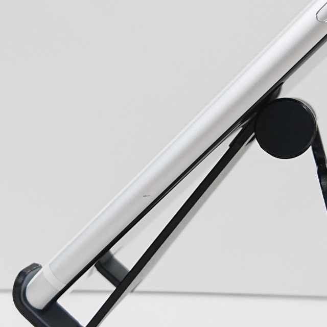 iPhoneSE ��2���� 64GB au �ۥ磻�� c16571