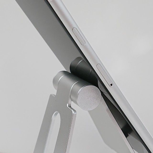 iPhoneSE ��2���� 128GB �ɥ��� �ۥ磻�� c16119