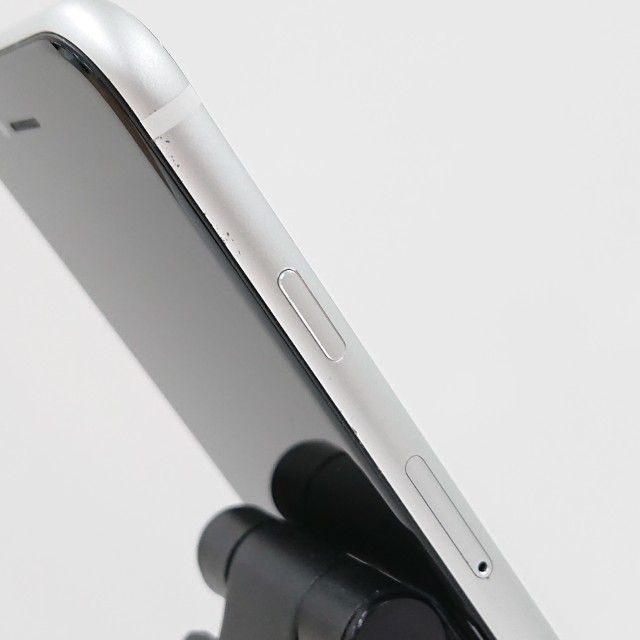 iPhoneSE ��2���� 64GB SIM�ե꡼ �ۥ磻�� c16494