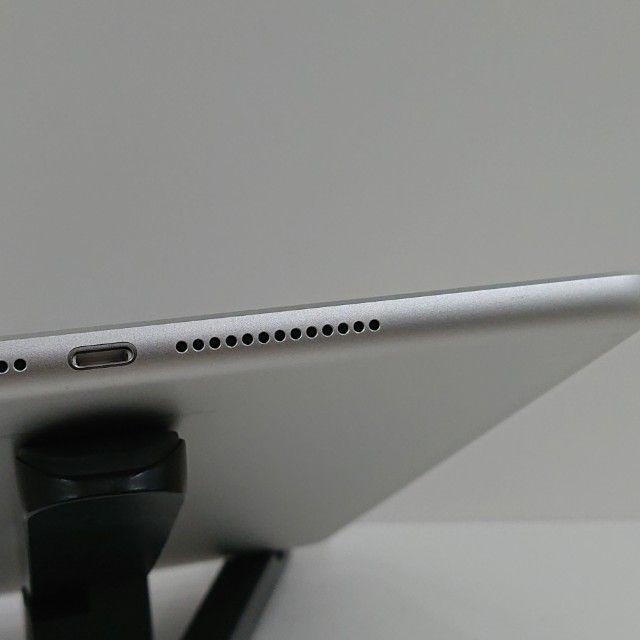 iPad ��6���� Wi-Fi+Cellular 32GB SIM�ե꡼ ����С� c18284