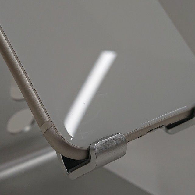 iPhoneSE ��3���� 64GB �ɥ��� �������饤�� c23271