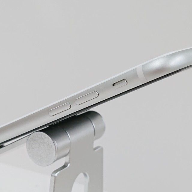 iPhoneSE ��2���� 64GB �ɥ��� �ۥ磻�� c18442