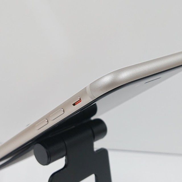 iPhoneSE ��3���� 64GB �ɥ��� �������饤�� c17797