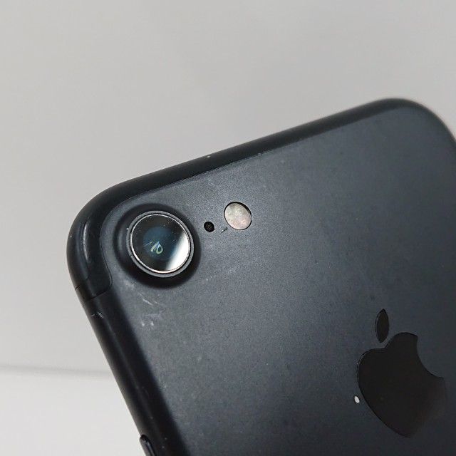 iPhone7 32GB au �֥�å� c21093