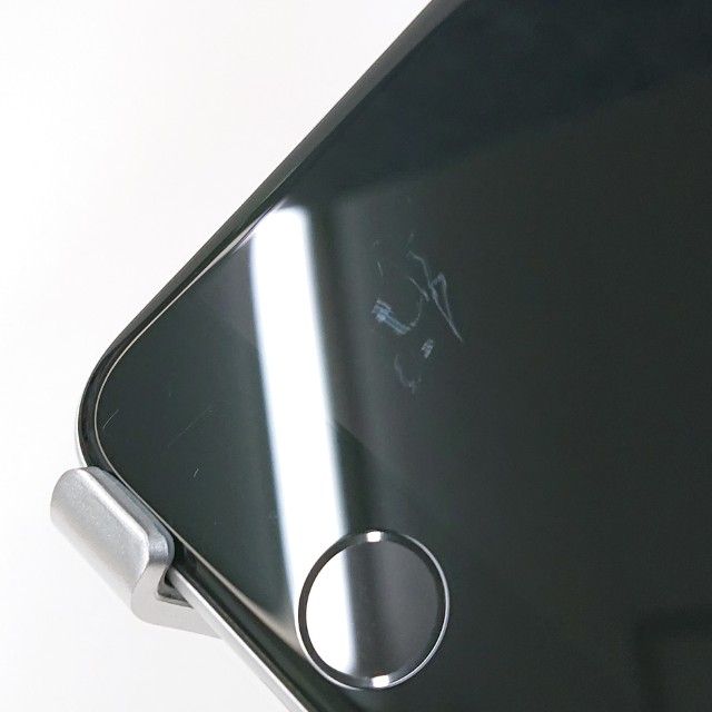 iPhoneSE ��2���� 64GB SoftBank �ۥ磻�� c21411