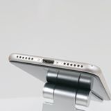 iPhoneSE ��3���� 128GB au �������饤�� c18258