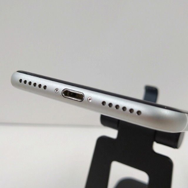 iPhoneSE ��2���� 64GB �ɥ��� �ۥ磻�� c21878