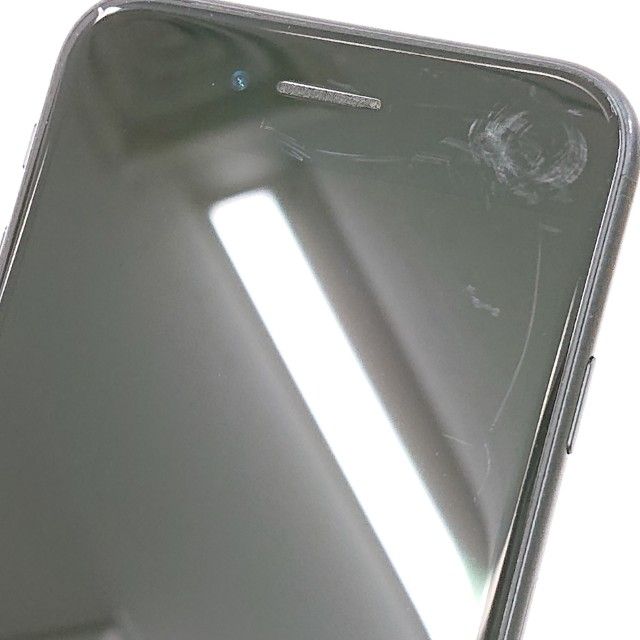 iPhoneSE ��2���� 64GB au �֥�å� c18873