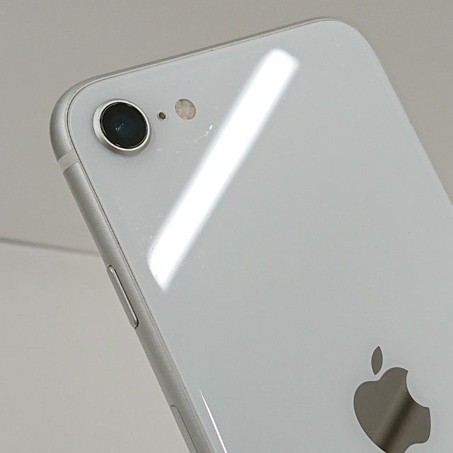 iPhoneSE ��2���� 64GB �ɥ��� �ۥ磻�� c23260
