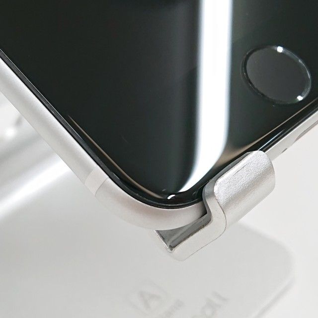 iPhoneSE ��2���� 64GB au �ۥ磻�� c20910