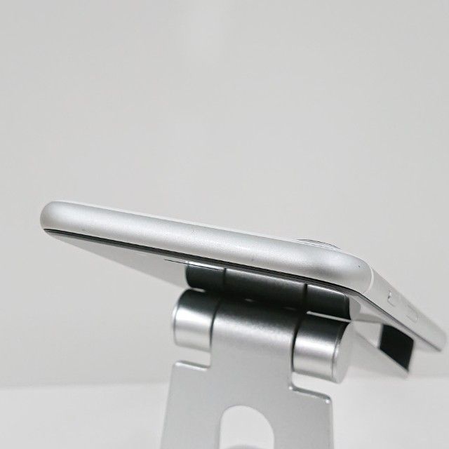 iPhoneSE ��2���� 64GB au �ۥ磻�� c16594