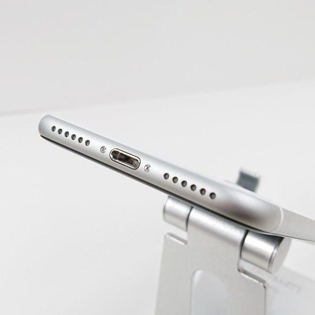 iPhoneSE ��2���� 64GB �ɥ��� �ۥ磻�� c22954