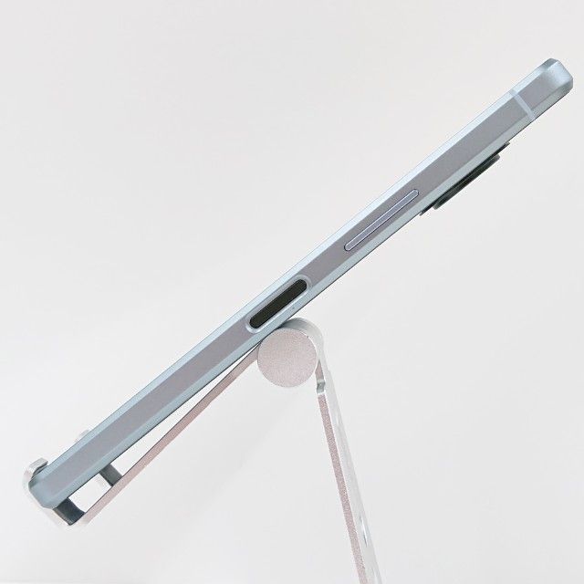 AQUOS R8 SH-52D �ɥ��� �֥롼 c17257