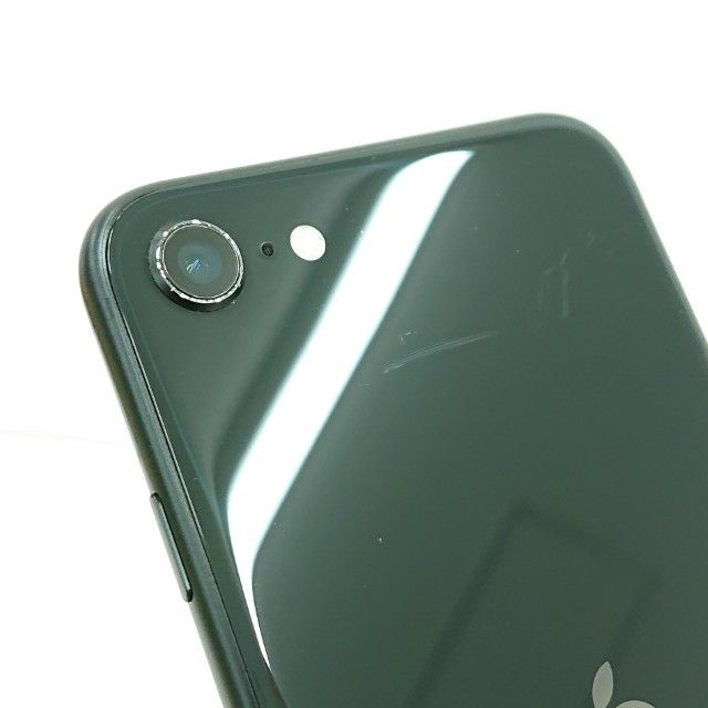 iPhoneSE ��2���� 64GB au �֥�å� c18905