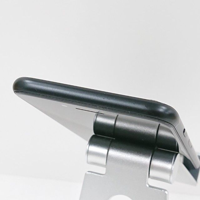 iPhoneSE ��2���� 64GB �ɥ��� �֥�å� c18219