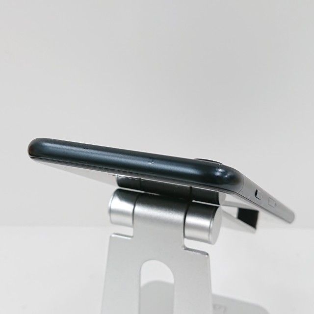 iPhoneSE ��3���� 64GB au �ߥåɥʥ��� c18200