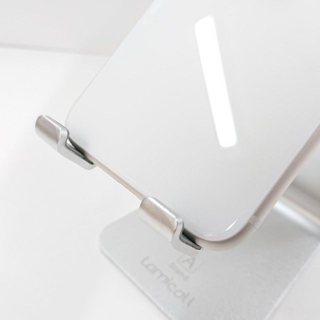 iPhoneSE ��3���� 64GB �ɥ��� �������饤�� c21673