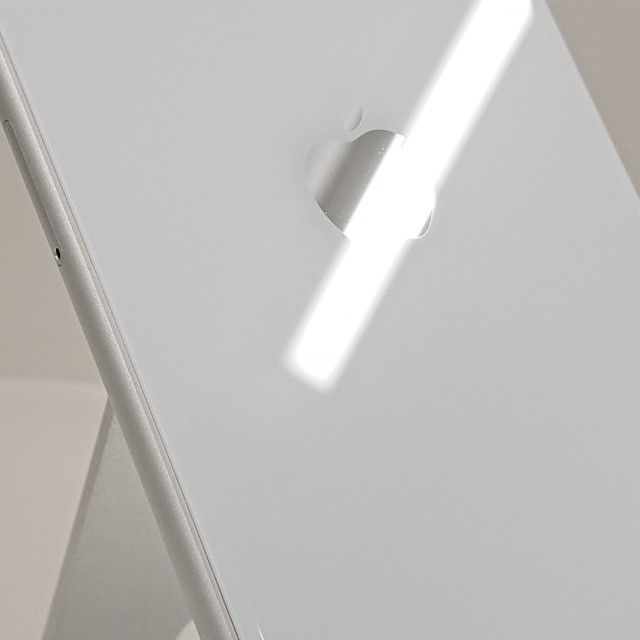 iPhoneSE ��2���� 64GB �ɥ��� �ۥ磻�� c23259