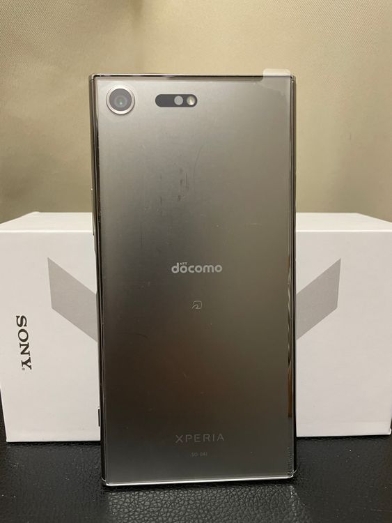 ムスビー｜【超美品】Sony Xperia XZ Premium SO-04J シルバー【Xperia