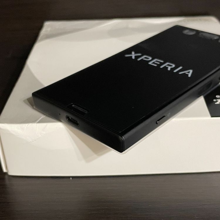����Ʊ�͡�Sony Xperia XZ1 Compact SO-02K �֥�å�