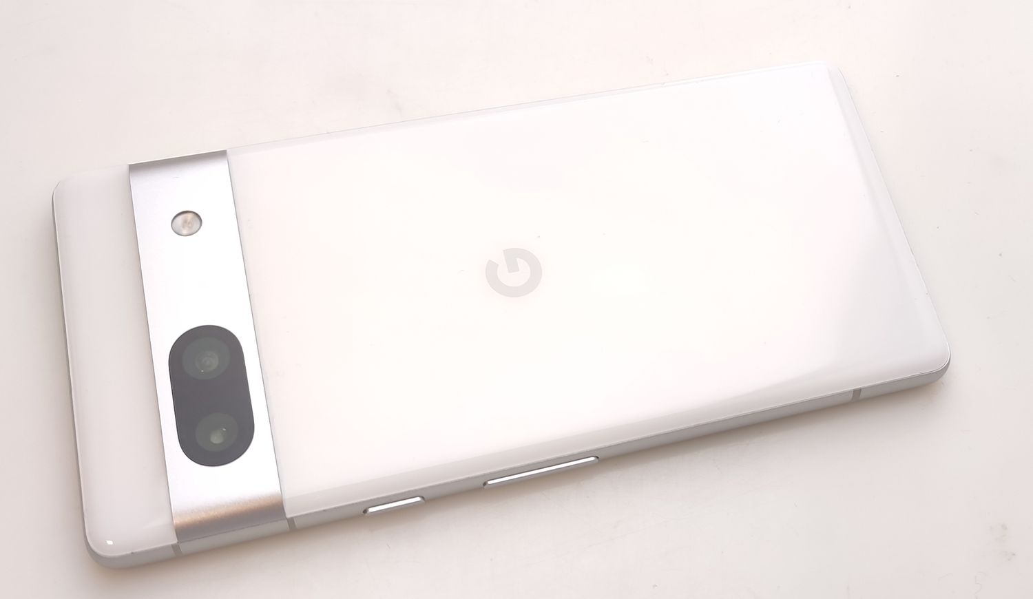 ムスビー｜【中古美品】 Google Pixel 7a スノー 128GB 国内版SIM  