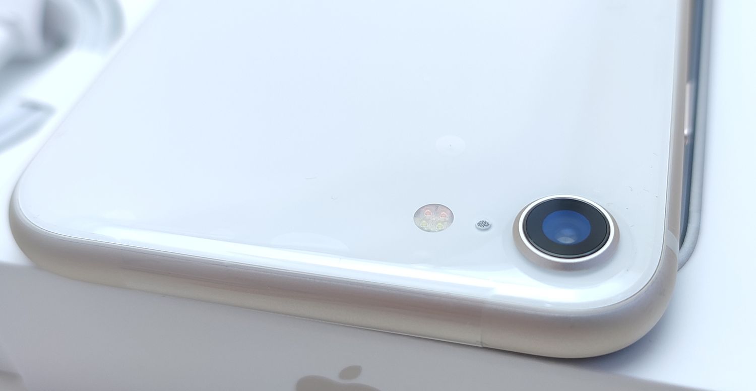 ムスビー｜【新品未使用】 iPhone SE3 64GB スターライト ◯判定 SIM  