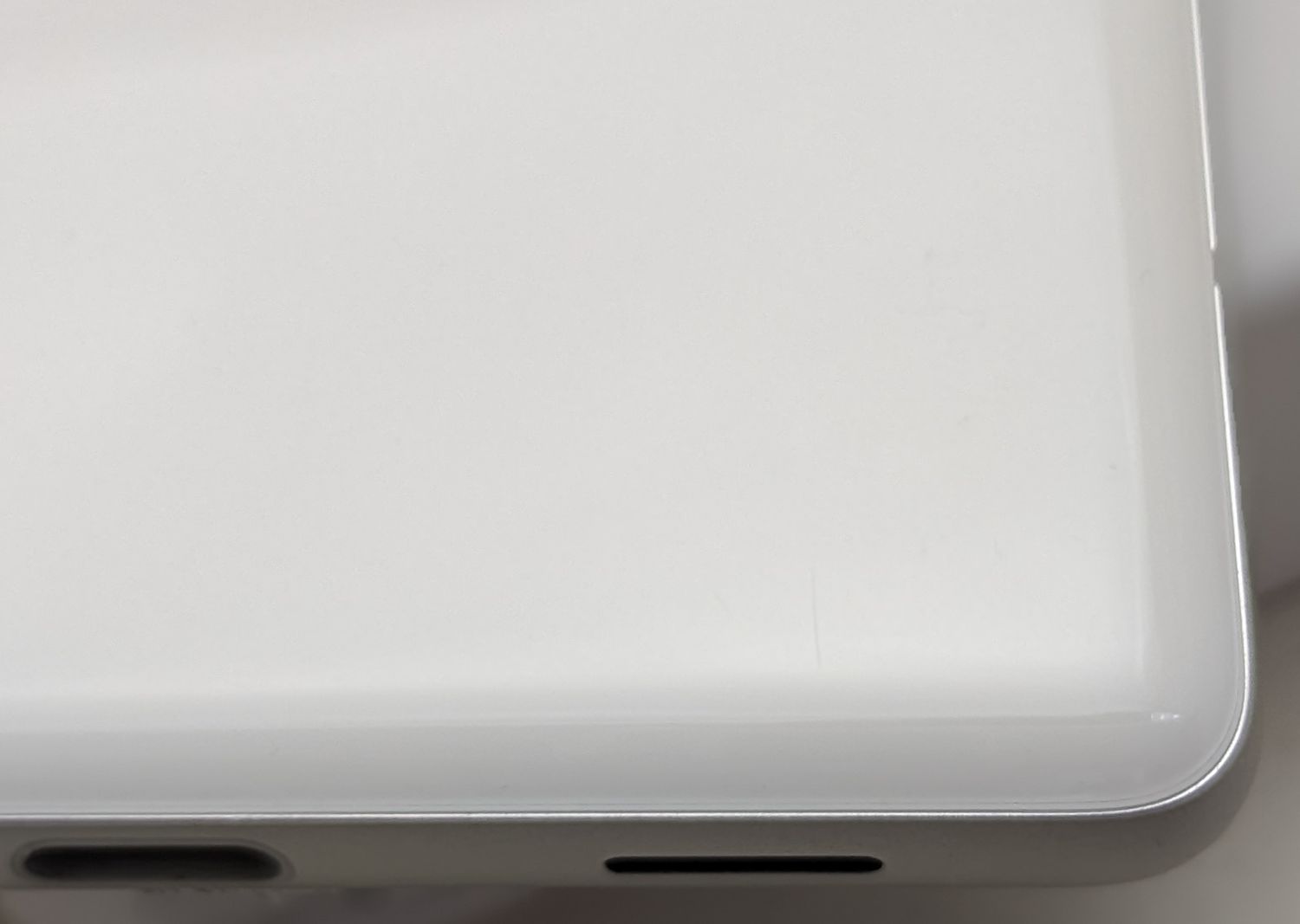 ムスビー｜【極上美品】 Google Pixel7a 128GB スノー docomo版SIM 