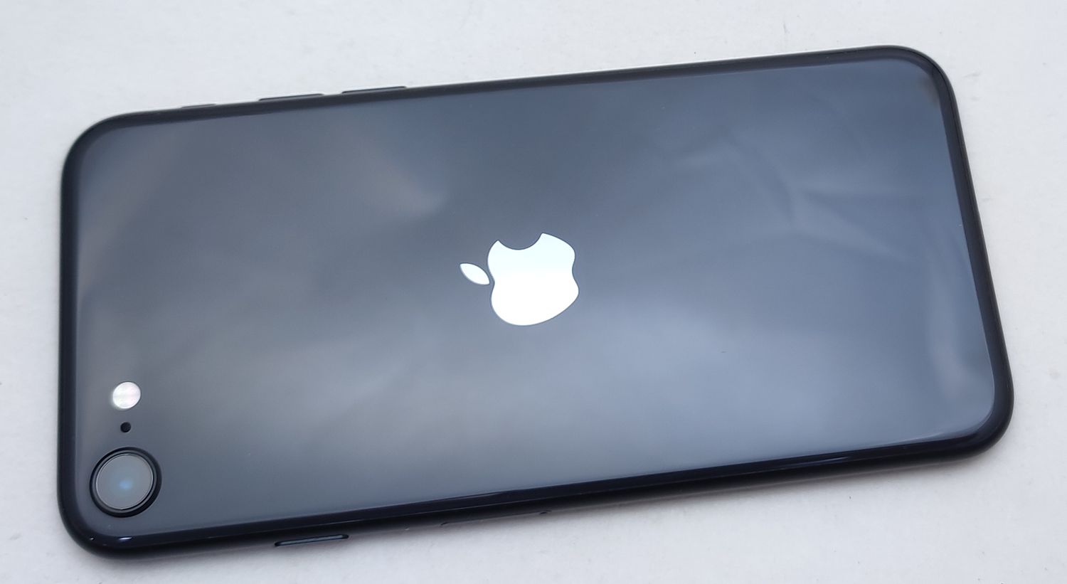 ムスビー｜【美品中古】 iPhone SE2 128GB ブラック SIMロック解除済  