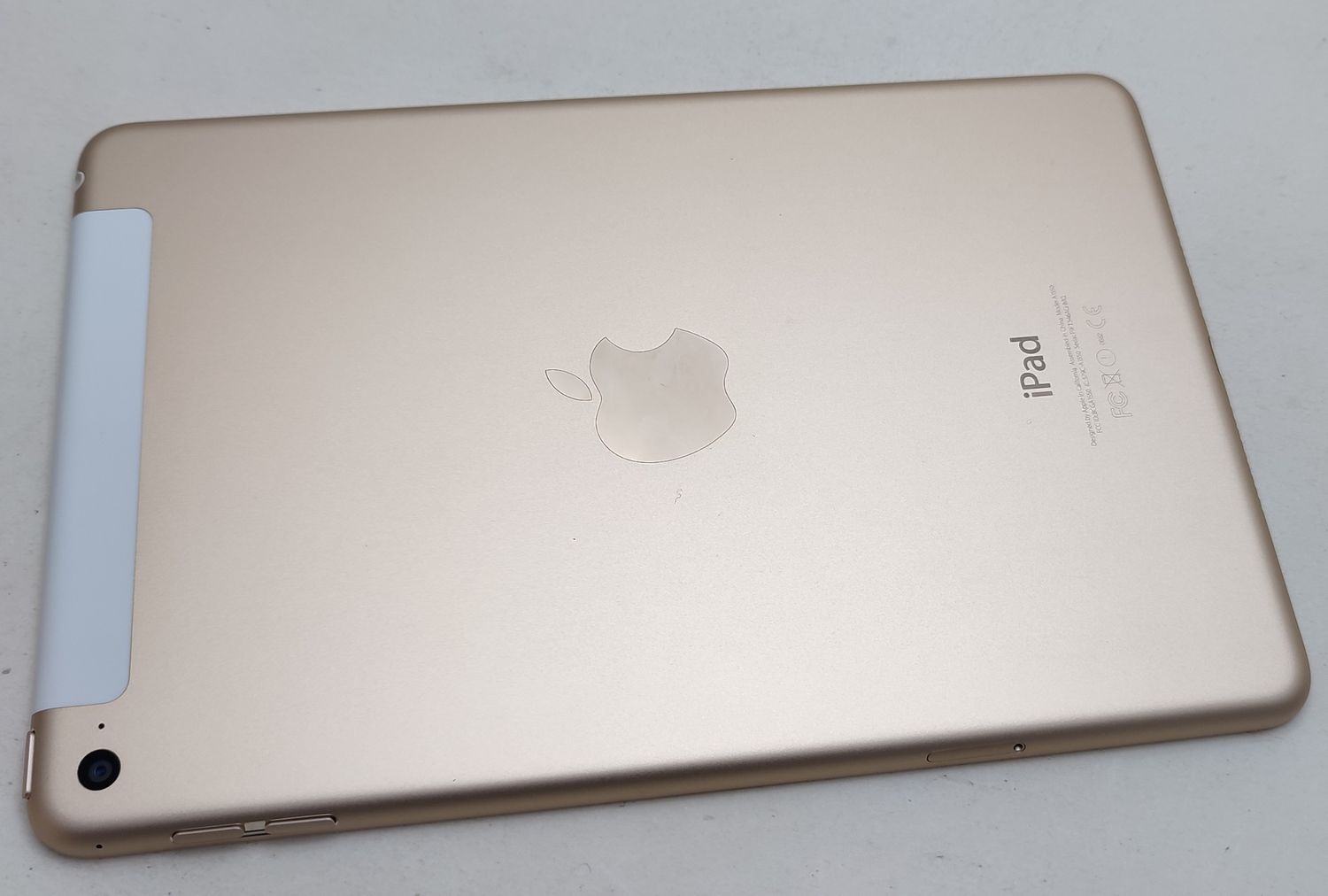 ムスビー｜【極上美品】 iPad mini4 ゴールド 128GB SIMロック解除済み 