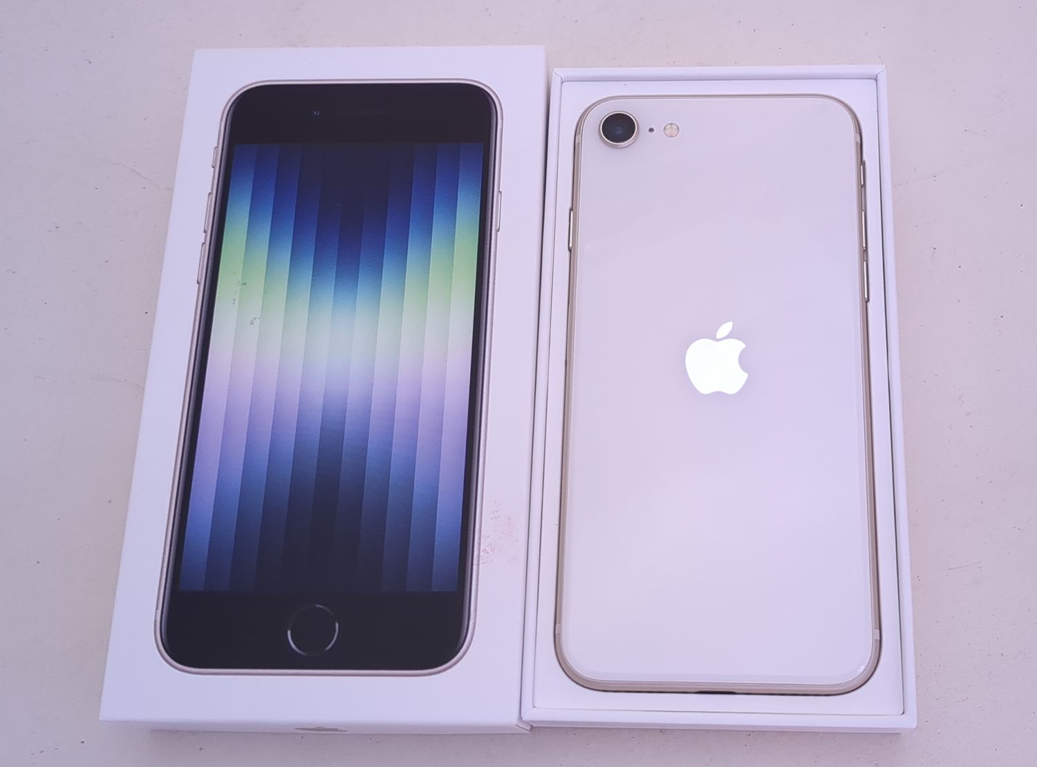 ムスビー｜【極上美品】 iPhone SE3 64GB スターライト SIMロック解除 