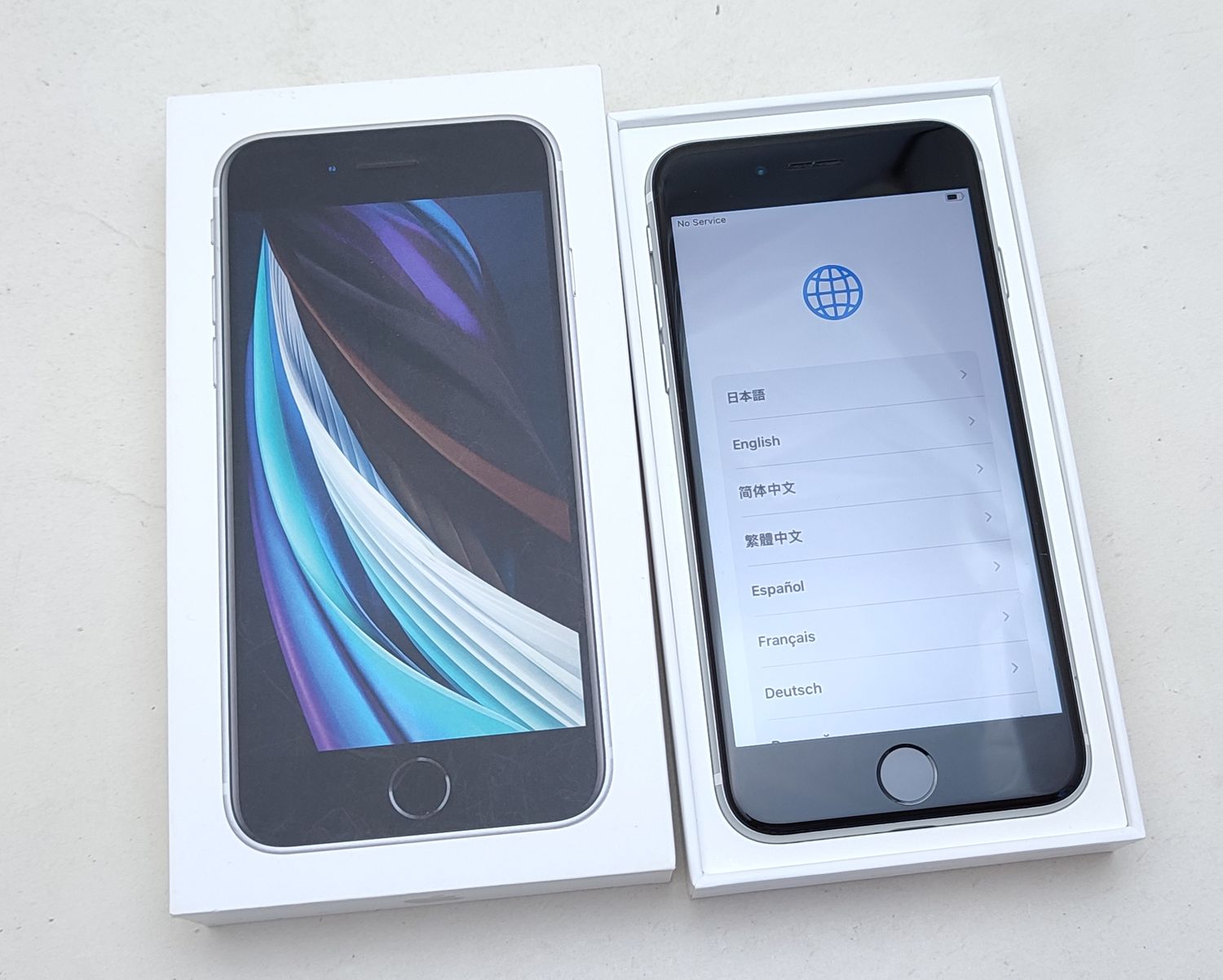 新品】 iPhone SE ( 第二世代） 64GB SIMロック解除済み（バッテリー90  