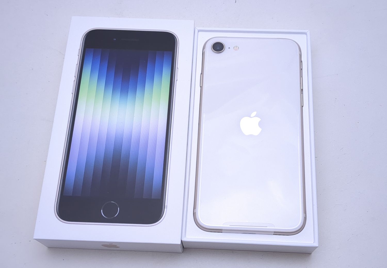 ムスビー｜【新品未使用】 iPhone SE3 64GB スターライト SIMロック  