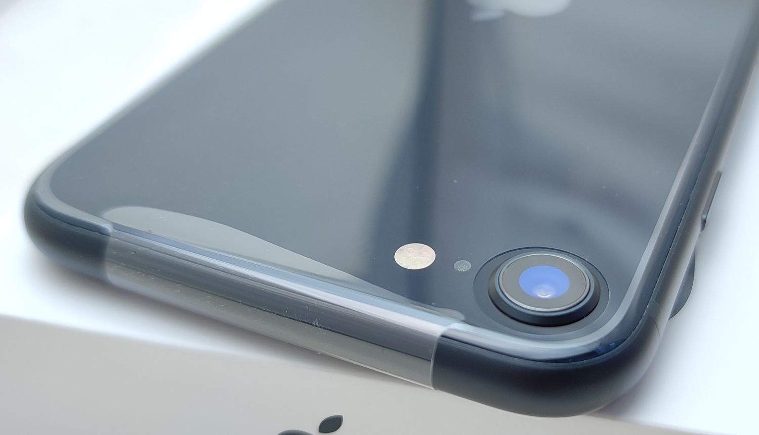 ムスビー｜【新品未使用】 iPhone SE3 64GB ミッドナイト SIMロック  